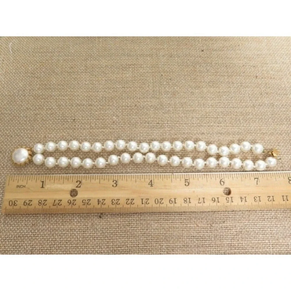 VINTAGE DOUBLE‎ STRANDED GLASS WHITE FAUX PEARL CLASSIC BRACELET